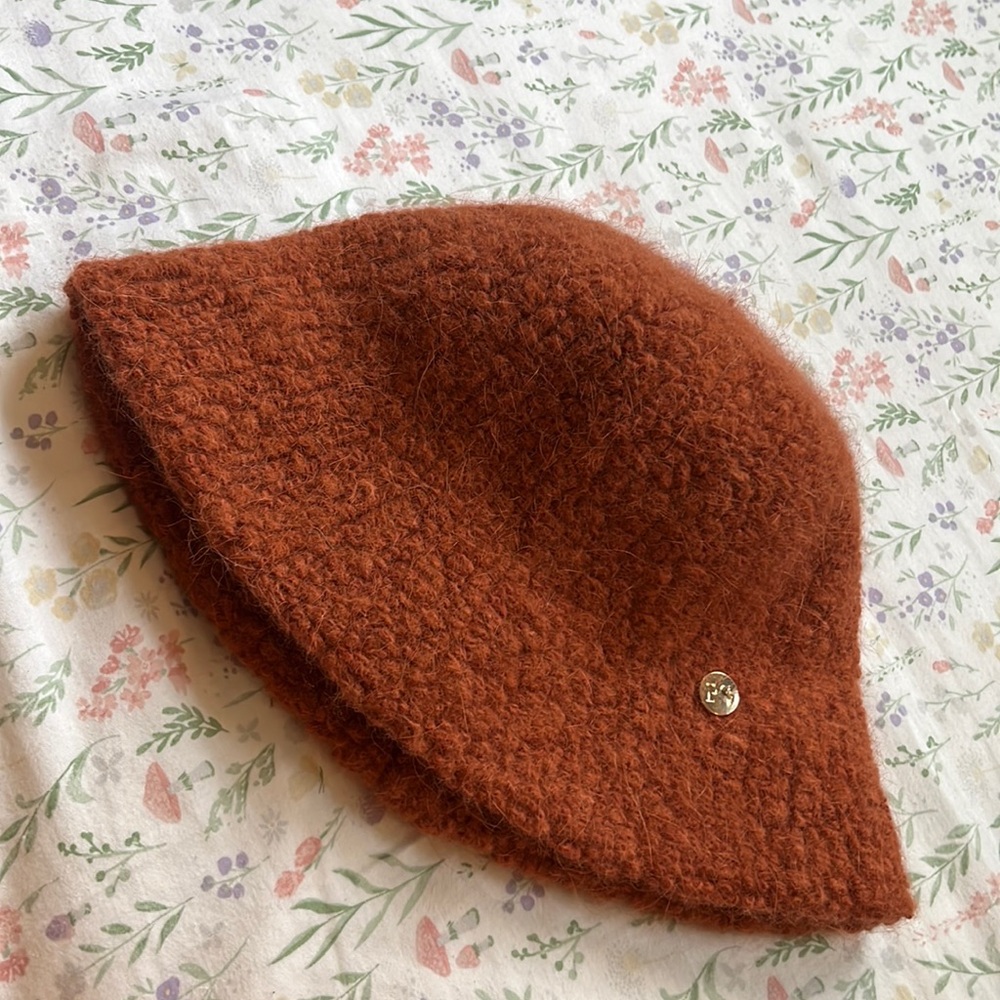 Beautiful bucket hat